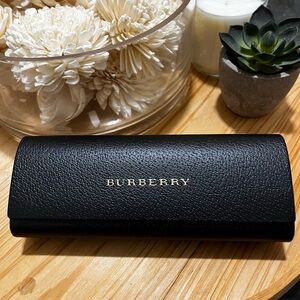 Burberry Women’s Hard Sunglasses/Glasses Case (Authentic)